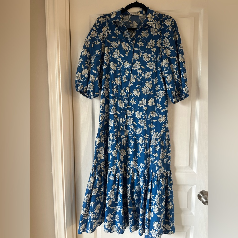Zara Floral Blue Dress, worn twice, size XS, beautiful spring and summer